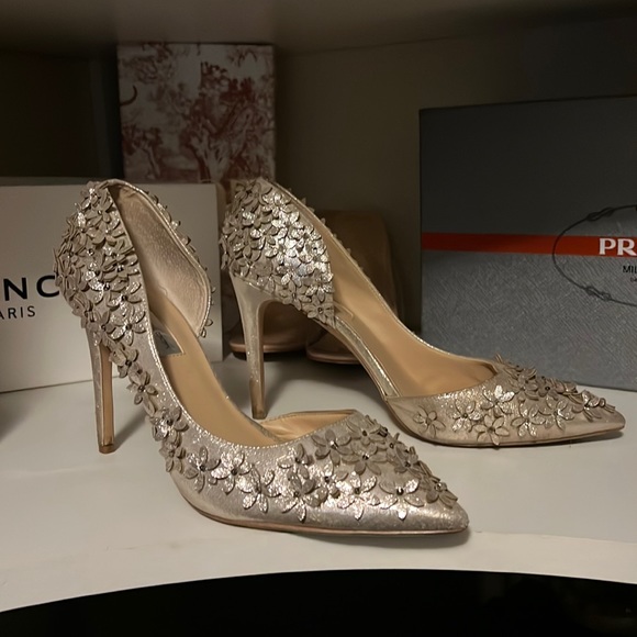 Stilettos - Picture 1 of 3